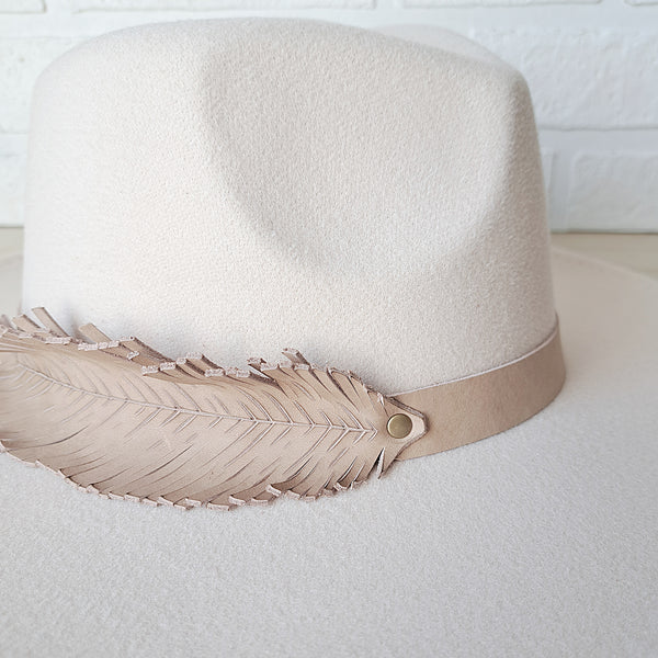 Women's Wide Brim Feather Felt Fedora Hat - Ivory