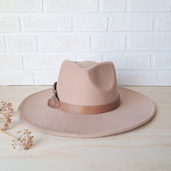 Women's Wide Brim Feather Felt Fedora Hat - Fawn