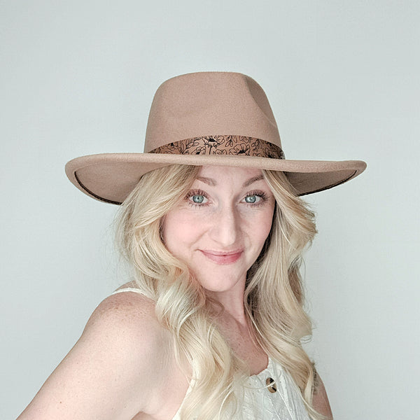 Women's Felt Fedora Hat with Hat Band - Fawn
