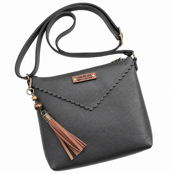 Leather Scalloped Purse - Black